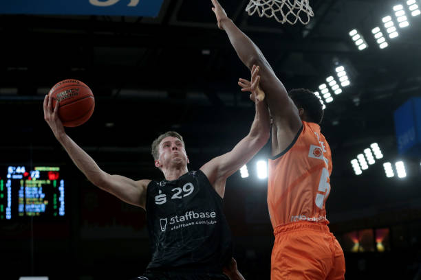 转会竞争 转会竞争